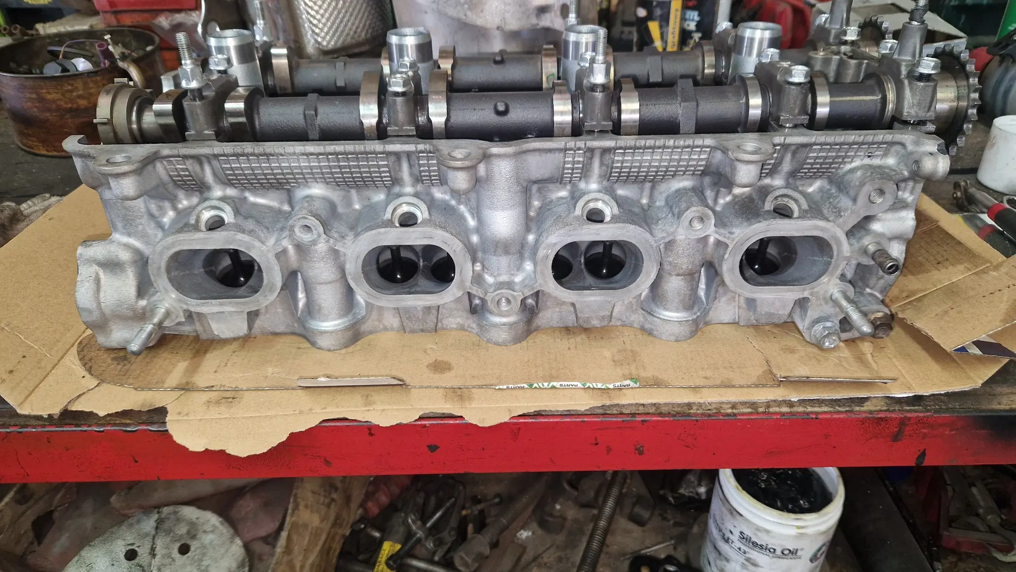 Remont głowicy silnika w warsztacie Alfa Auto Ropczyce – profesjonalna mechanika pojazdowa